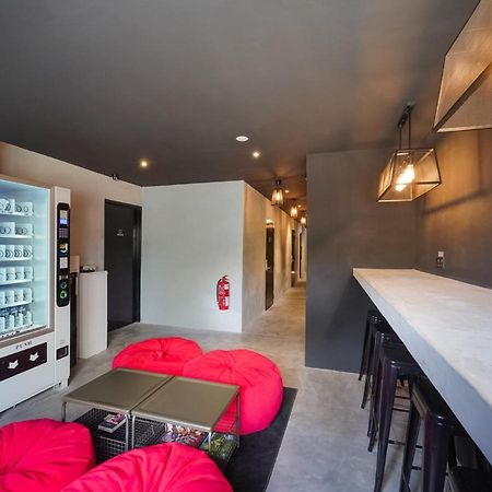 Oyo 89635 Modular Langkawi Capsule Hotel Padang Mat Sirat Exterior foto