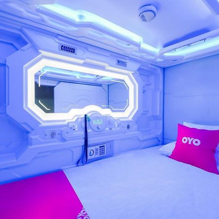 Oyo 89635 Modular Langkawi Capsule Hotel Padang Mat Sirat Exterior foto